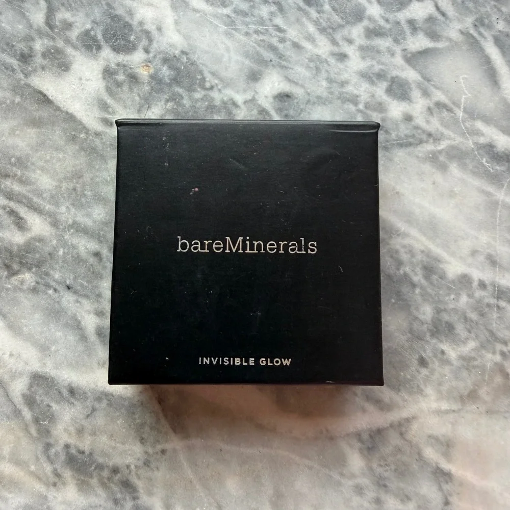 New bareMinerals Invisible Glow Powder Highlighter Medium